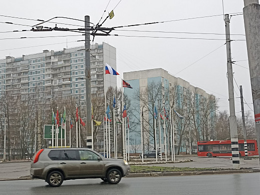 Флаги на кольце у ивановского автовокзала пообещали восстановить весной